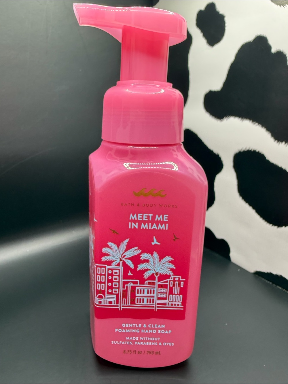 Bath & Body Works Meet Me in Miami Foaming Hand Soap - Pink